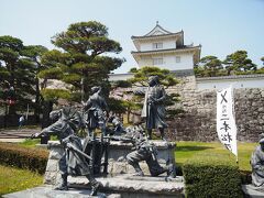 【霞ヶ城公園】二本松市へ移動してきました。二本松少年隊の像です。