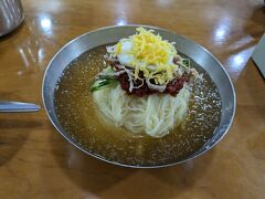 釜山の冷麺は割と有名らしいですね。
麺にコシがあってそこそこ美味かったです。