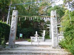 「桜井二見ヶ浦」のご神体の夫婦岩が有名な「櫻井神社」は、糸島半島の北部に鎮座します。