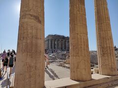 そしてついに見えてきました、パルテノン神殿