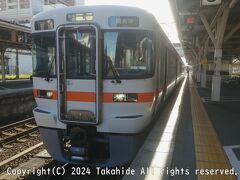 沼津駅

予定よりも早かったので、沼津で下車して御殿場線経由にしました。
沼津まちあるきスタンプに合わせたデザインの駅スタンプを押印し、乗車したのは313系2300番台W5編成のクモハ313-2303です。


沼津駅：https://railway.jr-central.co.jp/station-guide/shizuoka/numazu/
沼津駅：https://ja.wikipedia.org/wiki/%E6%B2%BC%E6%B4%A5%E9%A7%85
御殿場線：
沼津まちあるきスタンプ：https://www.llsunshine-numazu.jp
沼津駅スタンプ：https://www.lovelive-anime.jp/news/01_1862.html
2300番台：https://ja.wikipedia.org/wiki/JR%E6%9D%B1%E6%B5%B7313%E7%B3%BB%E9%9B%BB%E8%BB%8A#2600%E3%83%BB2300%E7%95%AA%E5%8F%B0%EF%BC%88%E7%99%BA%E9%9B%BB%E3%83%96%E3%83%AC%E3%83%BC%E3%82%AD%E6%90%AD%E8%BC%89%E8%BB%8A%EF%BC%89
W5編成：https://raillab.jp/carset/5570
クモハ313-2303：https://raillab.jp/car/26223