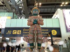 バンコクからの帰りは、空港内のラウンジに寄る時間はなく、すぐに飛行機へ搭乗開始。