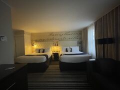 本日の宿泊地はこちら！
Union Station から徒歩8分程度、とてもアクセスがよいホテルです。

ワシントン、とてつもなく宿泊費が高いホテルか、安すぎるかなので、アクセスも良く、ちょうどいい値段帯のホテル探しが大変でした。