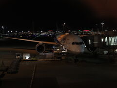 羽田には109番ゲートへ定刻前に到着。第3ターミナル且つイミグレ近くのゲートに到着してくれましたが、駅に着いたタイミングは列車が発車した直後(コロナ禍後は帰国時にこのパターンが多い様な)で帰宅に時間が掛かった事は残念…。
今回の旅は関西から始まり、ビジネスクラスを乗り継ぎながら台湾やタイ等を巡り、充実した6日間となりました。今回の様な旅が再び実現する様、積極的にマイルを貯めて行きたいです。