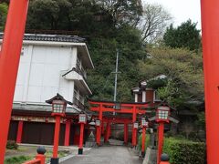 太皷谷稲成神社の参道に入ります。