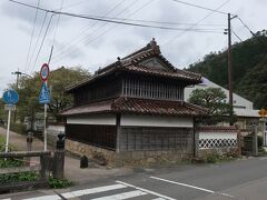 津和野城跡馬場先櫓。ここから津和野川を渡ります。