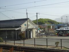なんか味のある田村駅の駅舎。