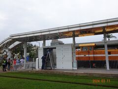 ライトレールの「哈瑪星駅」があった。