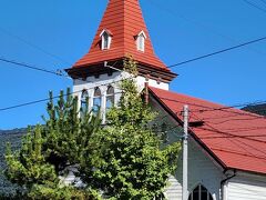 大手門の内側（お城側）にある教会です
赤い尖がり屋根が目立ちました
1892年11月18日に創立されたプロテスタント教会という以外は調べてもよくわかりませんでした