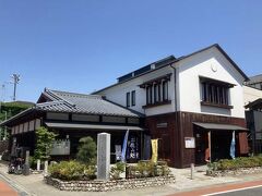 藤沢市ふじさわ宿交流館
白旗神社から遊行寺のあたりは、東海道の藤沢宿があった場所
