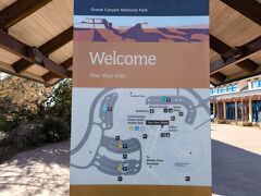 ビジターセンターに来ましたが16時半までなのですでにクローズしていました。