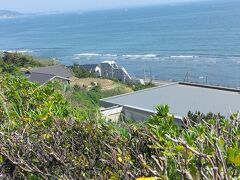 七里ガ浜は海水浴場というよりサーフィンですが由比ガ浜のほうが海でビーチらしいです。