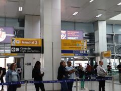 09時15分定刻にサンパウロに着きました。
荷物をピックアップしてターミナル移動です。
ブラジルと言えば危険！と思っています。
空港とて、いや、空港こそ気を付けないと。