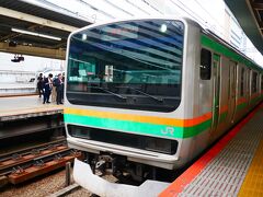 いつもと同じように横浜駅から電車でGO！
平日の東海道線先頭車両は空いてて子連れでも安心です。