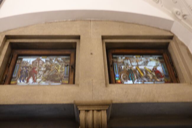 財務・会計室<br /><br />初代国王カロル１世が、王室の夏の離宮として、ドイツ・ルネサンス様式で建てたお城です。<br />