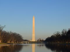 ワシントンD.C.2日目はまずはワシントン記念塔へ。
前日に目の前を通りましたが予約が必要なので、予め2日の朝一の10時に予約していた。