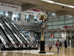 名古屋駅到着6時20分

まるで遠足と同じ
こんな時はさらに早起きになってしまう
予定より早く着いちゃった