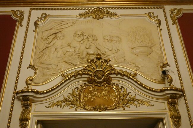 Domitoare　Rococo　ロココ調の寝室<br />