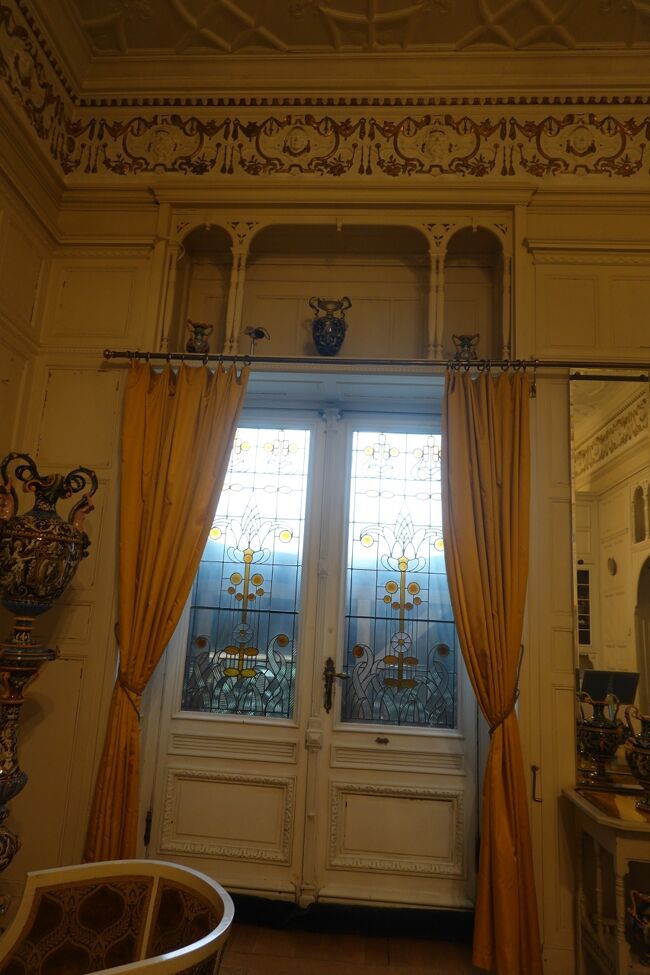 Camera　de　alb　白の間<br /><br />