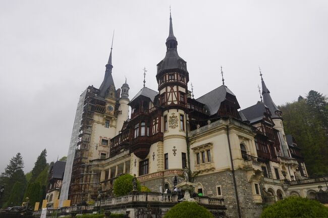 青空でなくても、せめて傘をささなくても良かったかな。<br /><br />