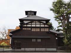 桜櫓館の見学は10時から
秋田犬会館は9時からなので、開館時間まで大館市役所内で時間調整