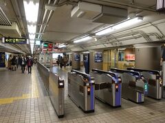 　大手私鉄・阪急の京都側ターミナルにも関わらず、河原町駅は無機質な雰囲気。