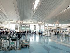 旅の始まりは第3ターミナルから、昨年夏は成田からなのでコロナ以降、久しぶりの羽田空港国際線。
やはり都民にとって羽田は近くていいです。