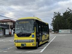 小松空港に早めに到着したので、
安宅住吉神社まで空港線「EVバス」に乗れました。
昨年来た時は、タクシー使いました。
