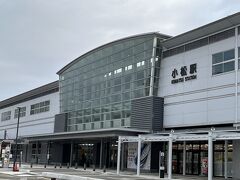 9：42に小松駅に到着。
10：05発のJR特急しらさぎ6号に乗ります。
今日は、福井県観光が1番の目的です。