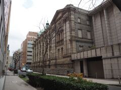 馬車道駅を出て直ぐの場所に「横浜市歴史博物館」があります