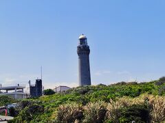 灯台のぼるか、、どうしようか、、と思ったけど、海、すでに超見えてるからまあいいかってなって＾＾；

ぐるりとまわって
灯台をチラ見して戻ります。
