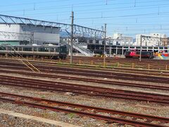 右の方に梅小路蒸気機関車館の文字
京都鉄道博物館となっても昔ながらの文字を残してるのは嬉しい
昭和世代にとってはやっぱ「梅小路」だから♪