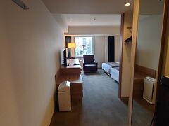 徳島の宿は、ダイワロイネットホテル徳島駅前
連泊するときは、ある程度広いお部屋がいいよね。