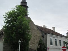 マイヤーのお隣には教会(Katholische Kirche St. Jakob)がありました