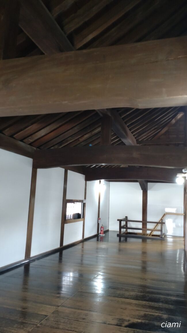 すごく太い梁。