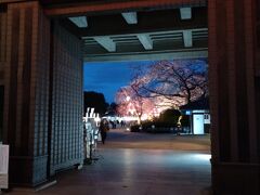 正門から入城。