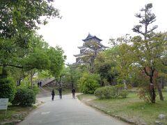 こちらが再建された広島城．