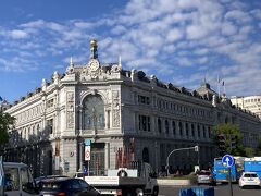 地下鉄でシベーレス広場まで移動