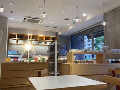 ちょっと暇つぶしをしたくてお店を探します。

都松庵を発見、ここでほっと一息とお土産を買いました。