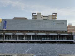 今回は「秋田県立美術館」の藤田嗣治の「秋田の行事」を見ることは出来ませんでした。