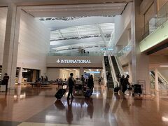 羽田空港第2ターミナルです。

2タミに国際線が来て、初めての利用だわ。

