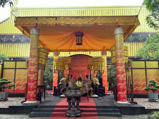 建物が全て張りぼてなのが残念。