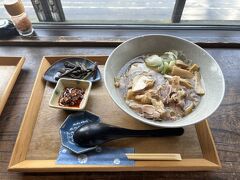 伊豆の華では、冷たい肉そばをいただきました。見るからに涼しげで、美味しかったです。

以上、千と千尋の神隠しの舞台？黄「金」週間に「銀」山温泉に行ってきました　でした

