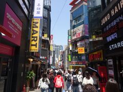 宿泊するソラリア西鉄ホテルのそばで下車しました。