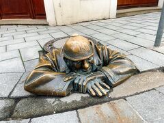 マンホールおじさん