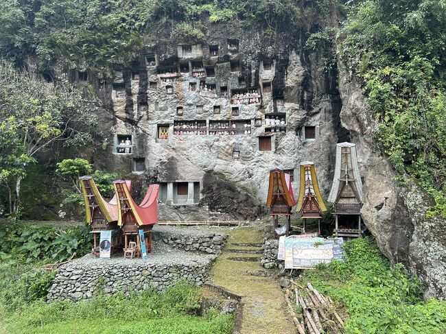 形の奇妙なスラウェシ島、インドネシア3(トラジャ1 形の奇妙なスラウェシ島、インドネシア3(トラジャ1