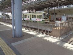 広島港駅．終点です．すぐ前にフェリーターミナルがあります．