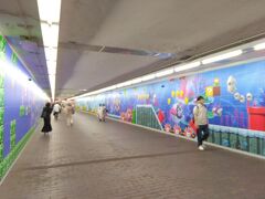 実家から阪急で河原町までやってきました。
河原町の地下道は、任天堂のマリオの壁画で彩られています。