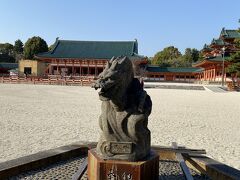 京セラ美術館を出て、近くにある平安神宮に来ました。

