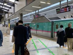 翌日は小雨の中、徒歩で東京駅へ